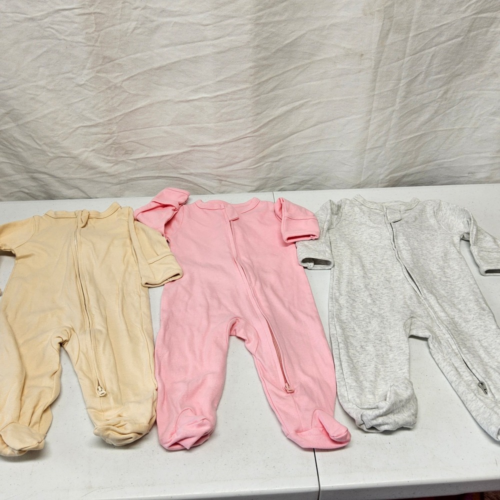 Aablexema Footed Pajamas 3 Pack Baby‎ 0-3M Pink Cream Gray Cotton Zip Sleep Play
